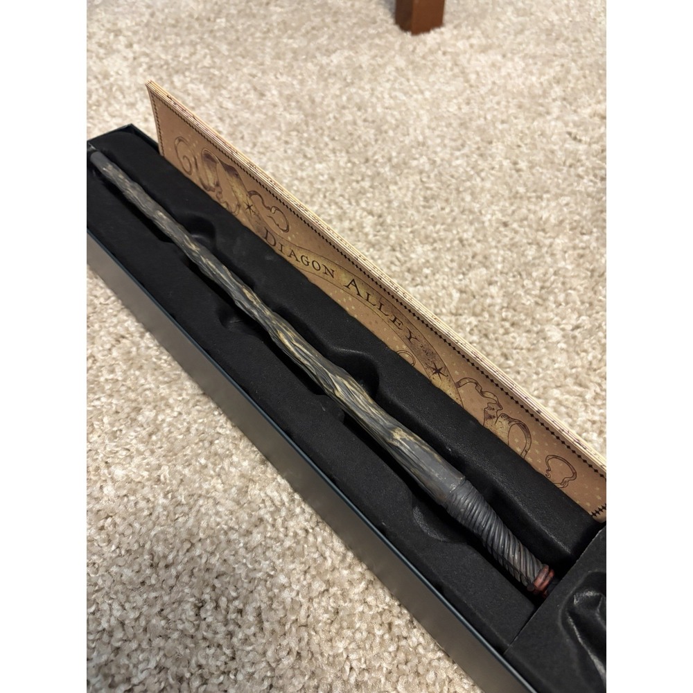 Interactive Ollivanders Harry Potter Fantasy Collectible Wand in Box